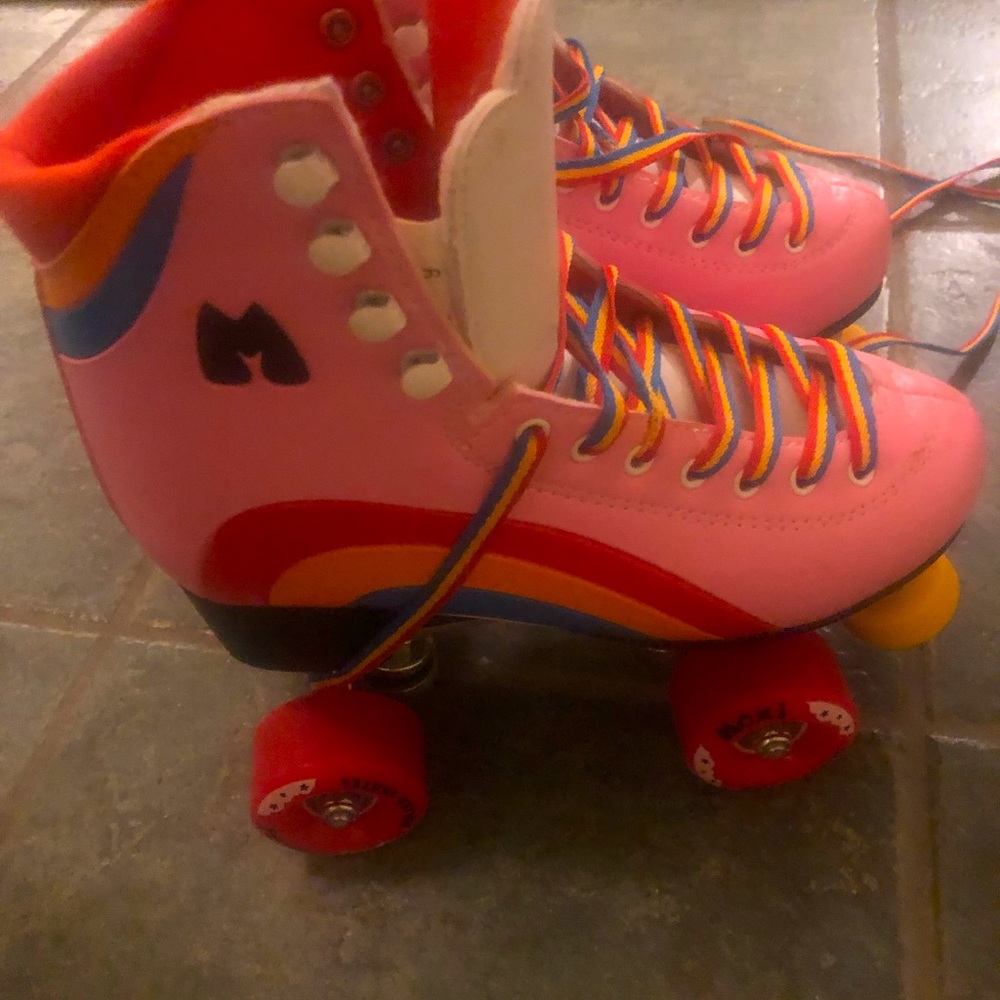 Brand new with box Rainbow Rider set, Pink, Med, Size 6! Never worn.